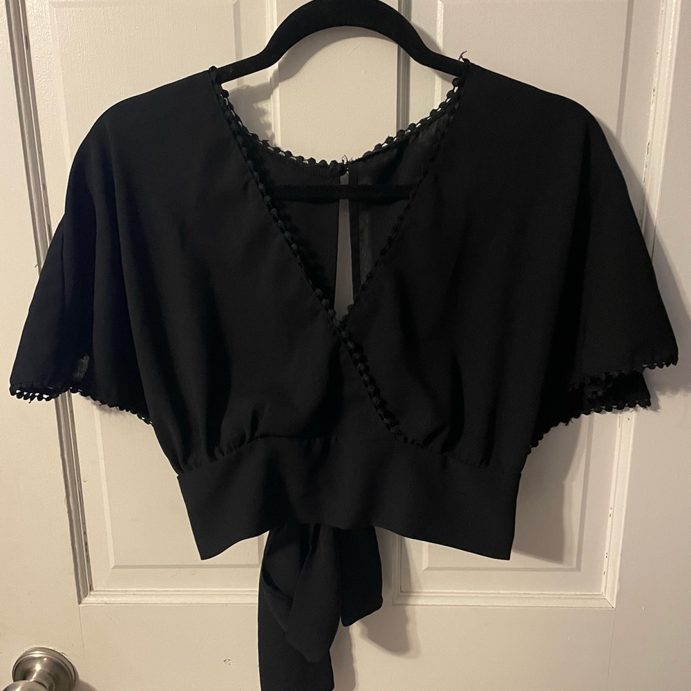 SHEIN Elegant Black Tie-Front Top